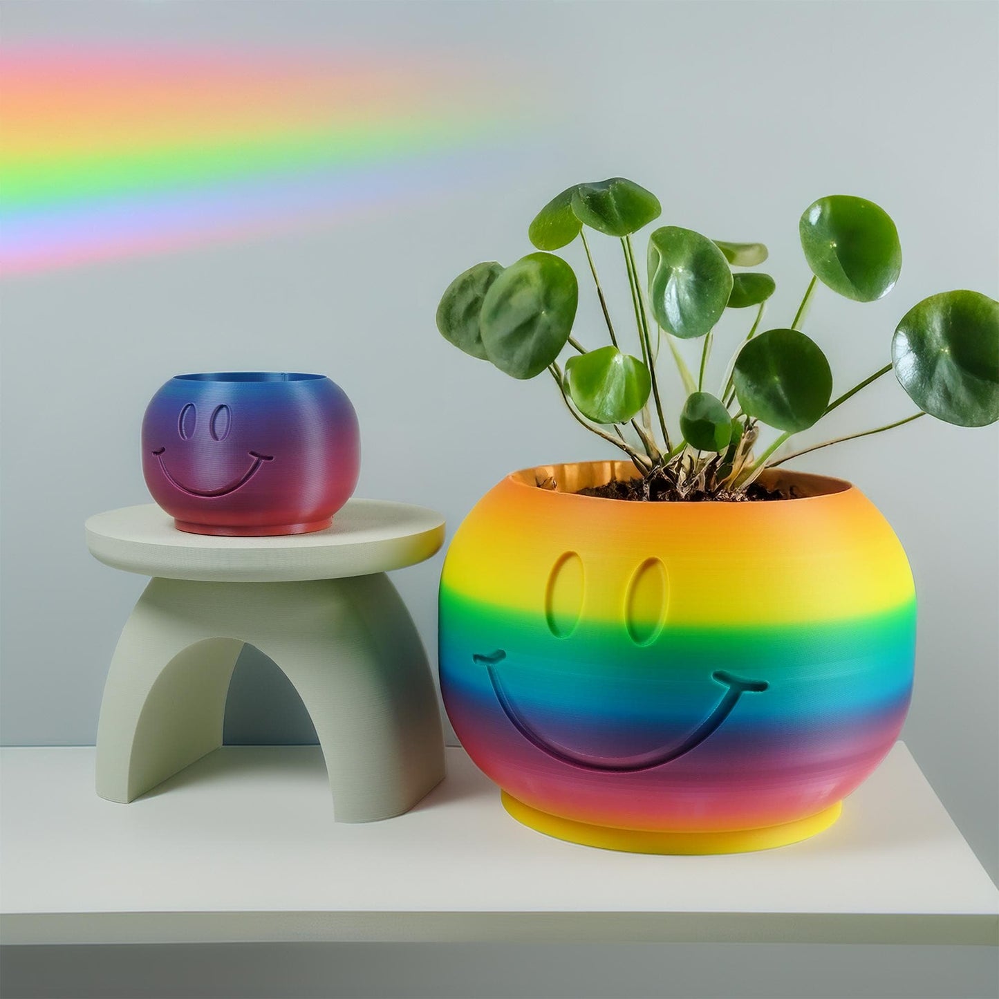 Happy Sprout Smiley Face Plant Pot with Drainage and Drip Tray – Cute Ghibli Decor Planter | Kawaii Hypebeast Pots for Plants | Cubicle & Classroom Decor