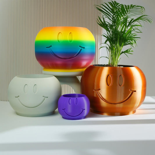 Happy Sprout Smiley Face Plant Pot with Drainage and Drip Tray – Cute Ghibli Decor Planter | Kawaii Hypebeast Pots for Plants | Cubicle & Classroom Decor